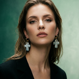 PENDIENTES CROSS GRIS (Pieza única)